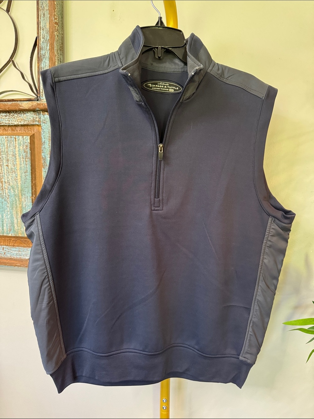 Page & Tuttle Navy Quarter-Zip performance Vest NWOT L